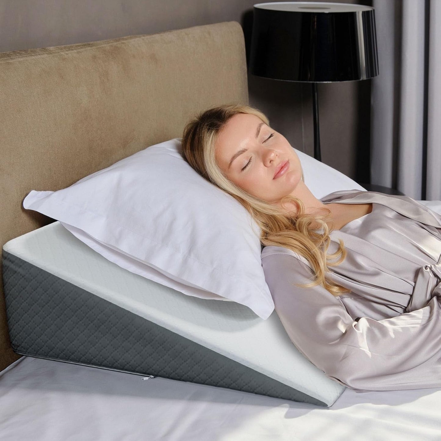Kӧlbs Reading Wedge Pillow Chic Gray and White Jacquard Cover Back Pillow for Bed Sitting Up, Cushion with Arms for TV Book Gaming Dorm Rooms, Backrest